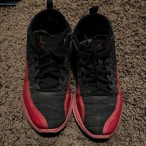 Jordan Men's Black and Red Athletic Sneakers